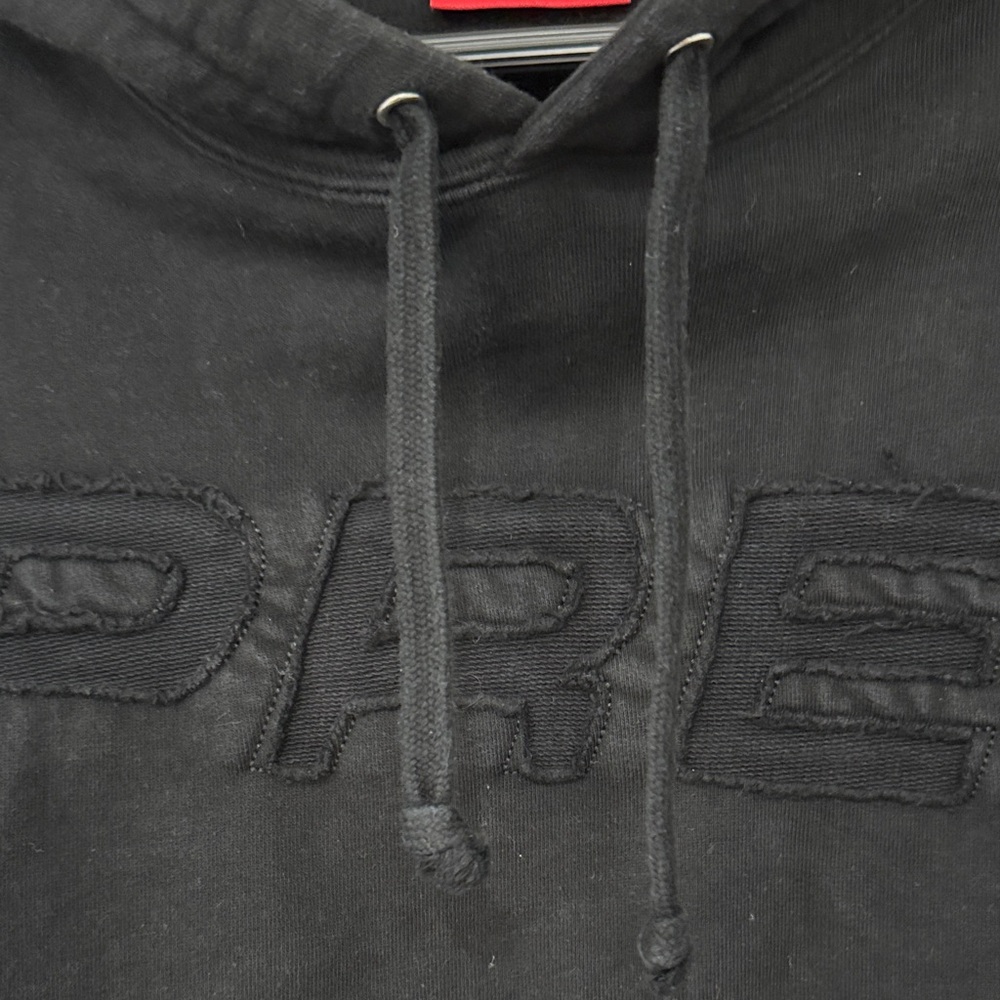 Supreme Classic Black Hoodie - Picture 3 of 8